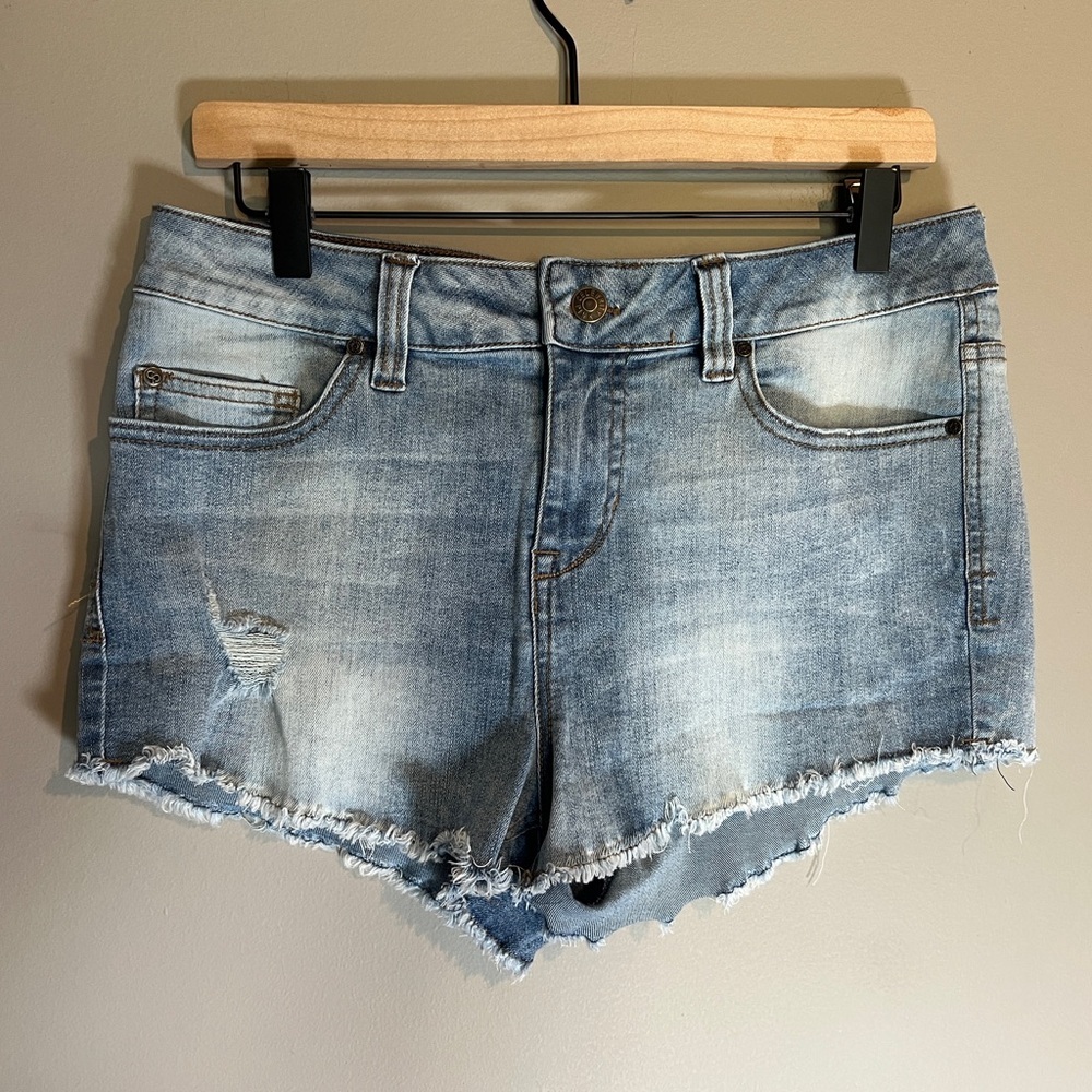 Celebrity Pink Shorts Size 7/28